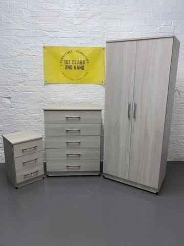 new 2 door gents wardrobe fully built with hanging & shelving space