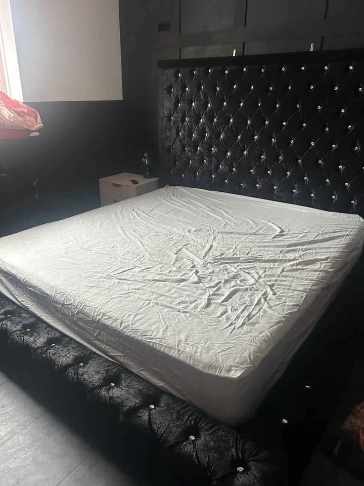 gio king size wing bed – luxury upholstered winged bed frame (uk king size)