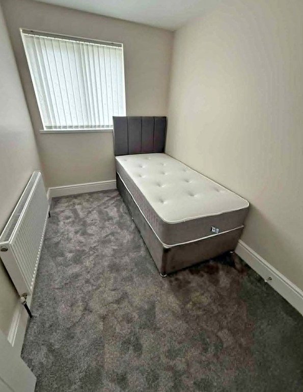 gio single size bed with mattress – modern compact divan bed set (uk standard size)