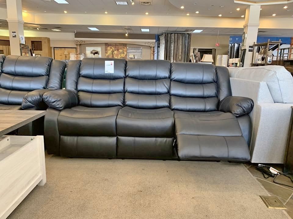 roma 3 + 2 leather sofa suite available
