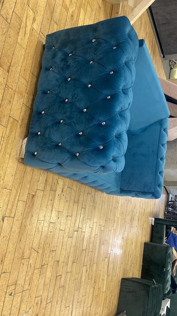 ashton luxury single seater sofa – compact, stylish & comfortable