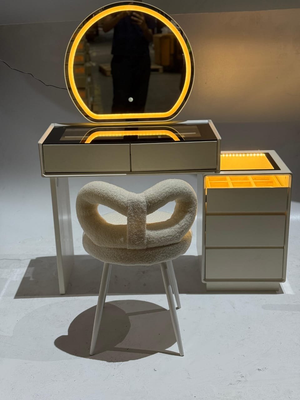 modern vanity dressing table with hollywood mirror – high gloss finish & stool